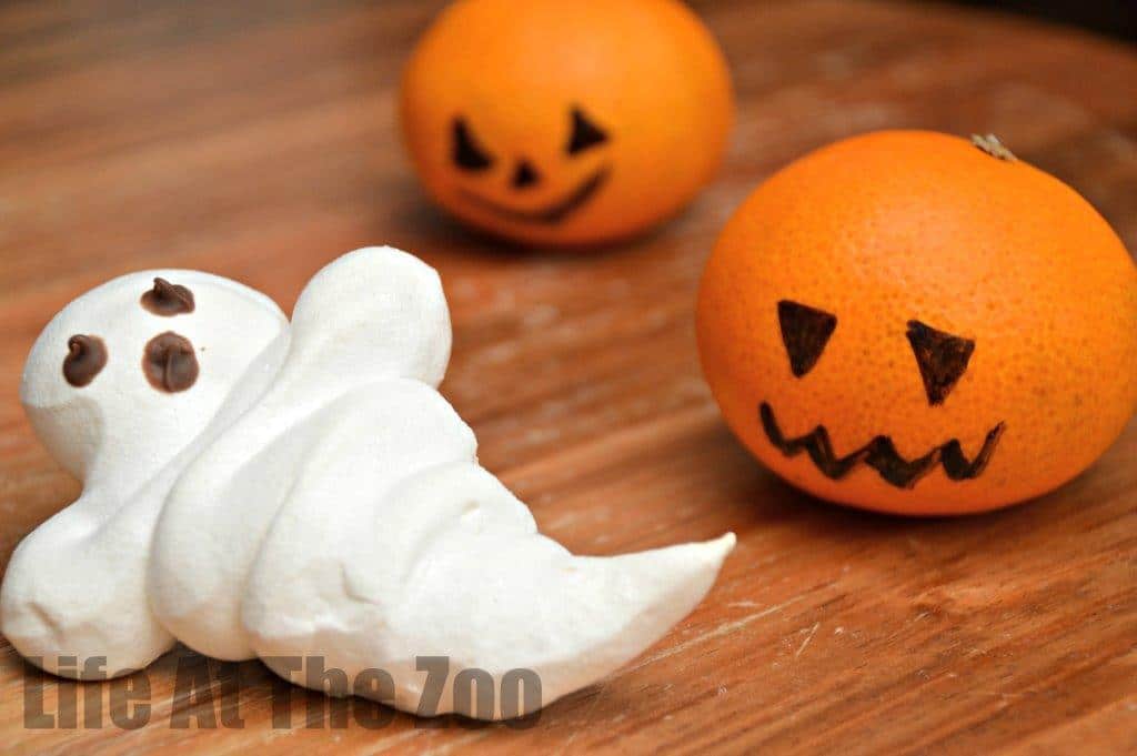 picture of ghost made out of meringue