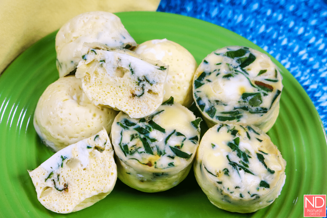 picture of round egg bites on a bright green plate