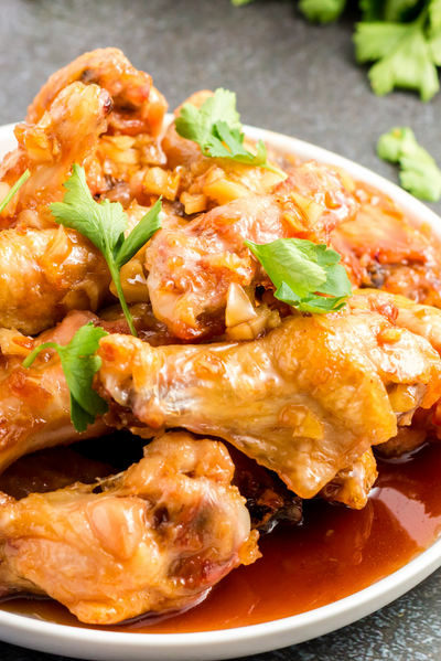 side view of the chicken wings on a plate